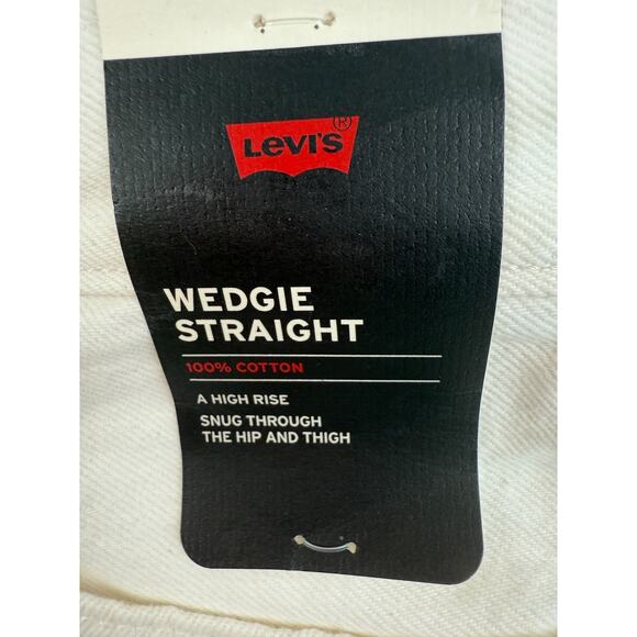 Levi's Premium Women Wedgie Straight Fit High Rise Jeans 30x28 White NWT - Picture 2 of 13